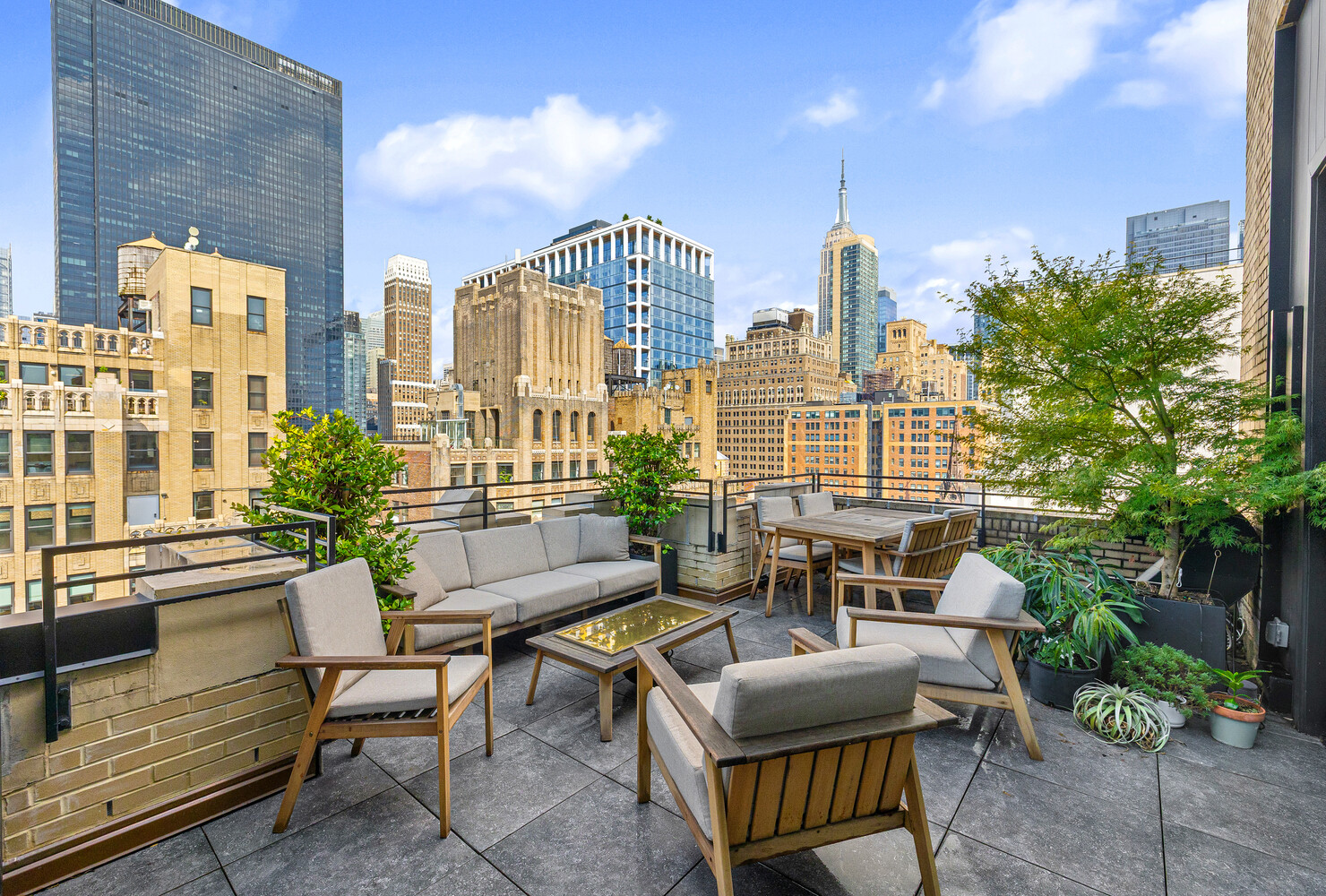252 W 30TH Street PH15