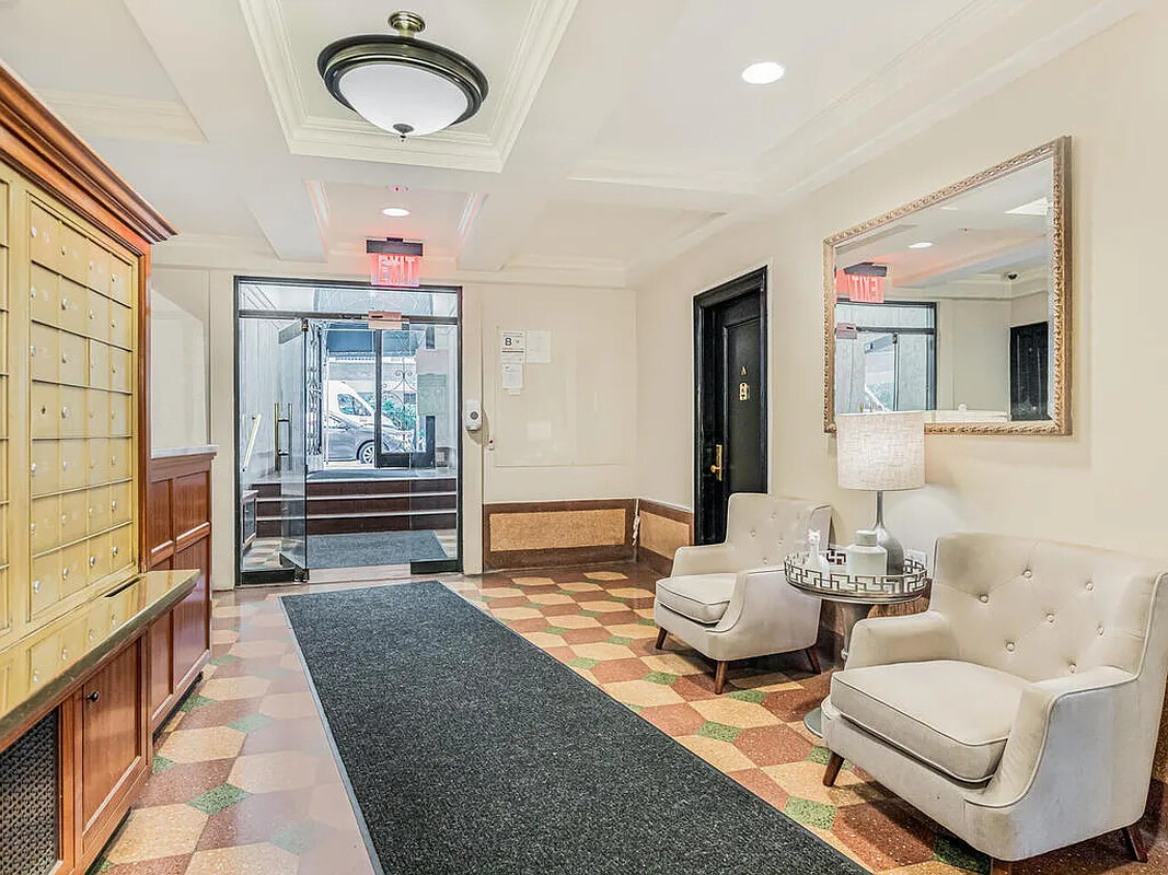 65 W 95TH Street APTG