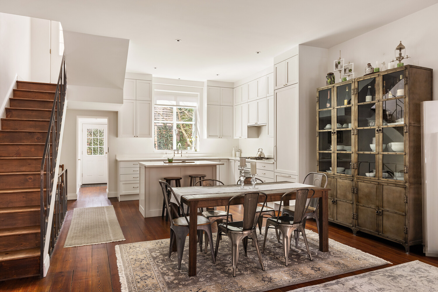 362 W 19TH Street