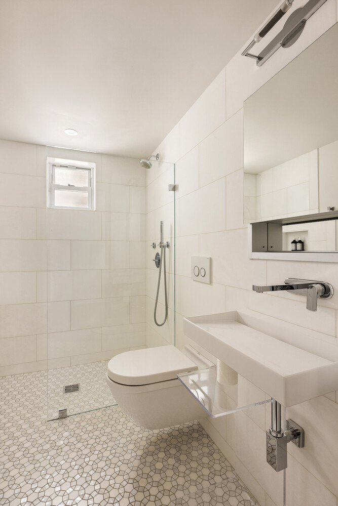 362 W 19TH Street