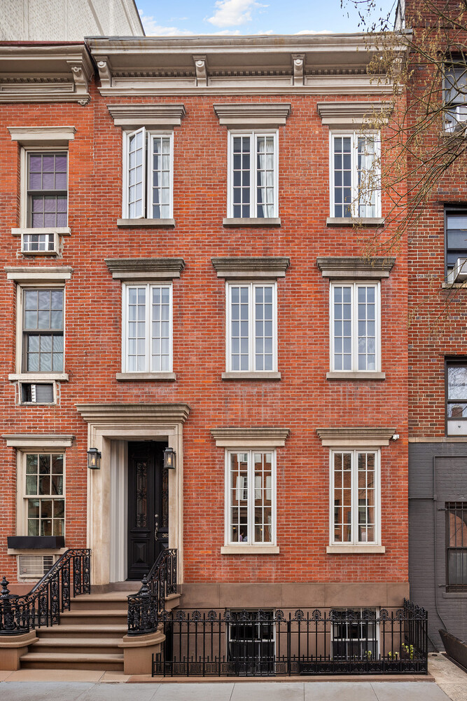362 W 19TH Street