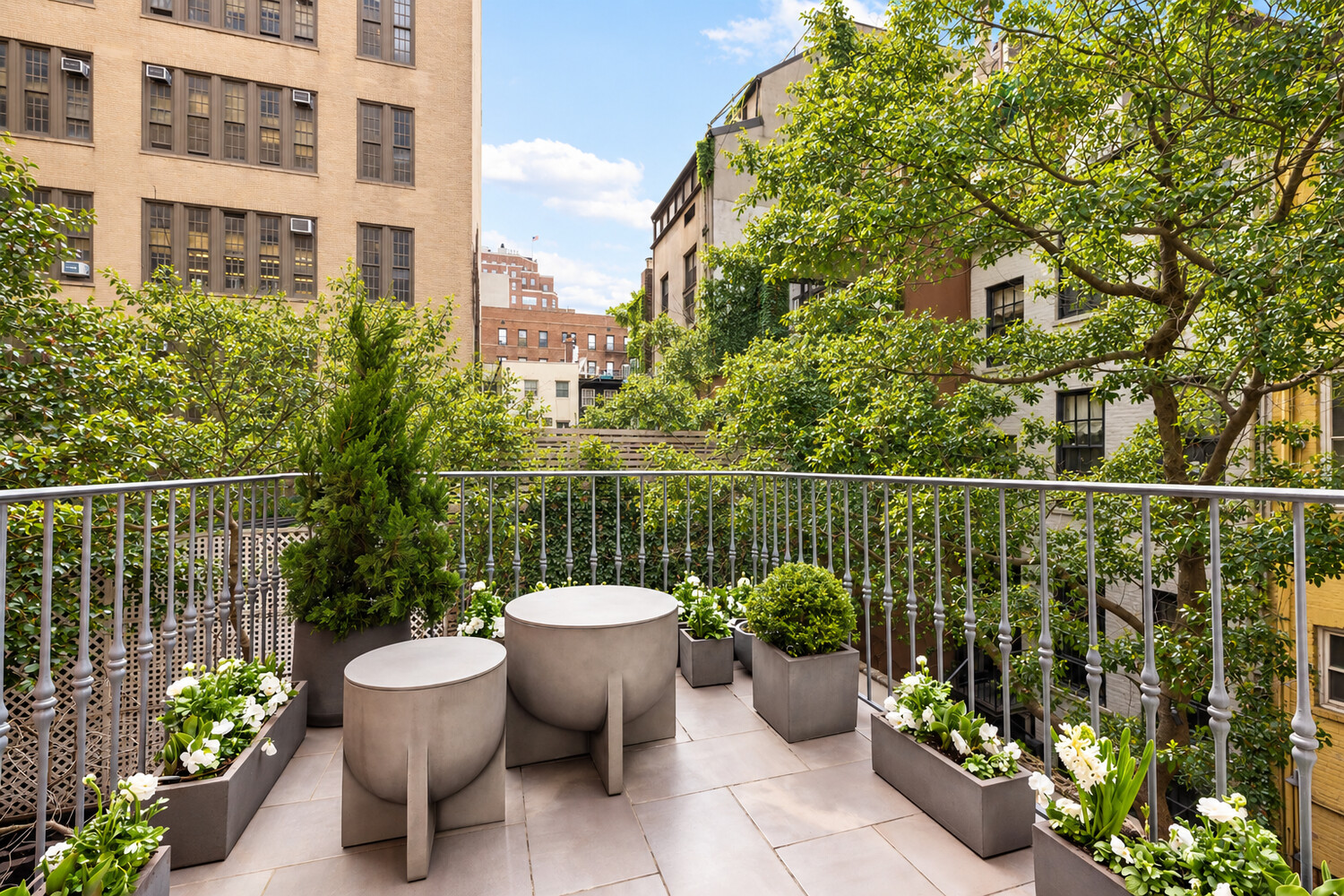 362 W 19TH Street
