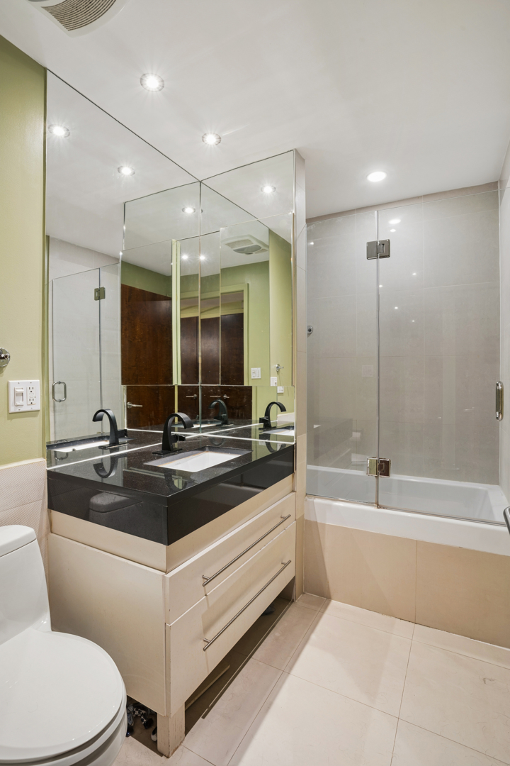 154 SKILLMAN Avenue 2B
