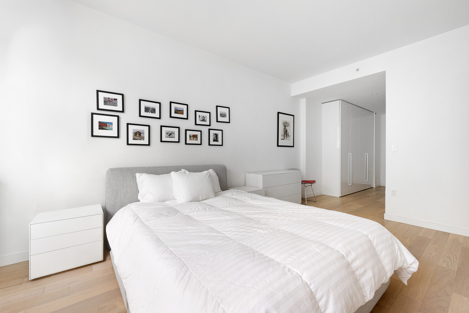 545 W 48TH Street 404S