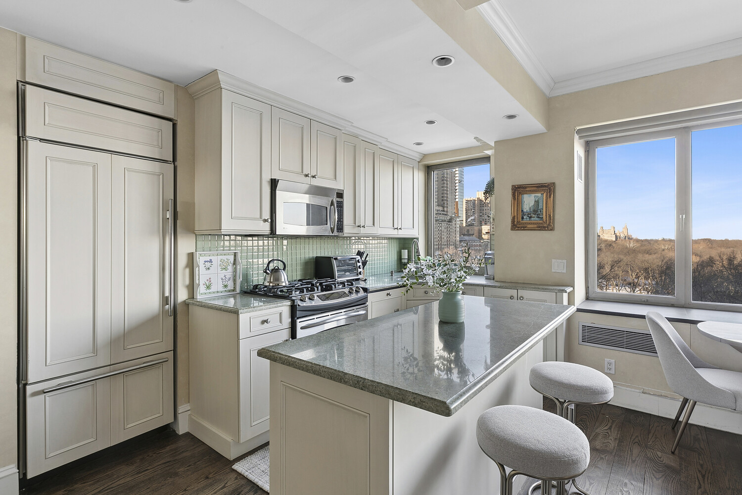 230 CENTRAL Park S 10C
