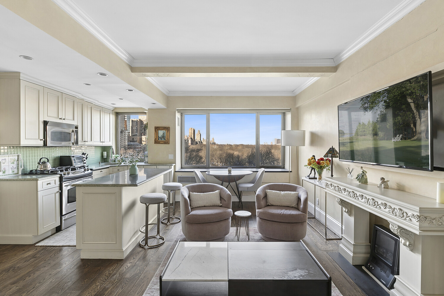 230 CENTRAL Park S 10C