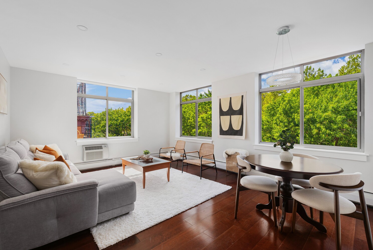 130 BRADHURST Avenue APT611