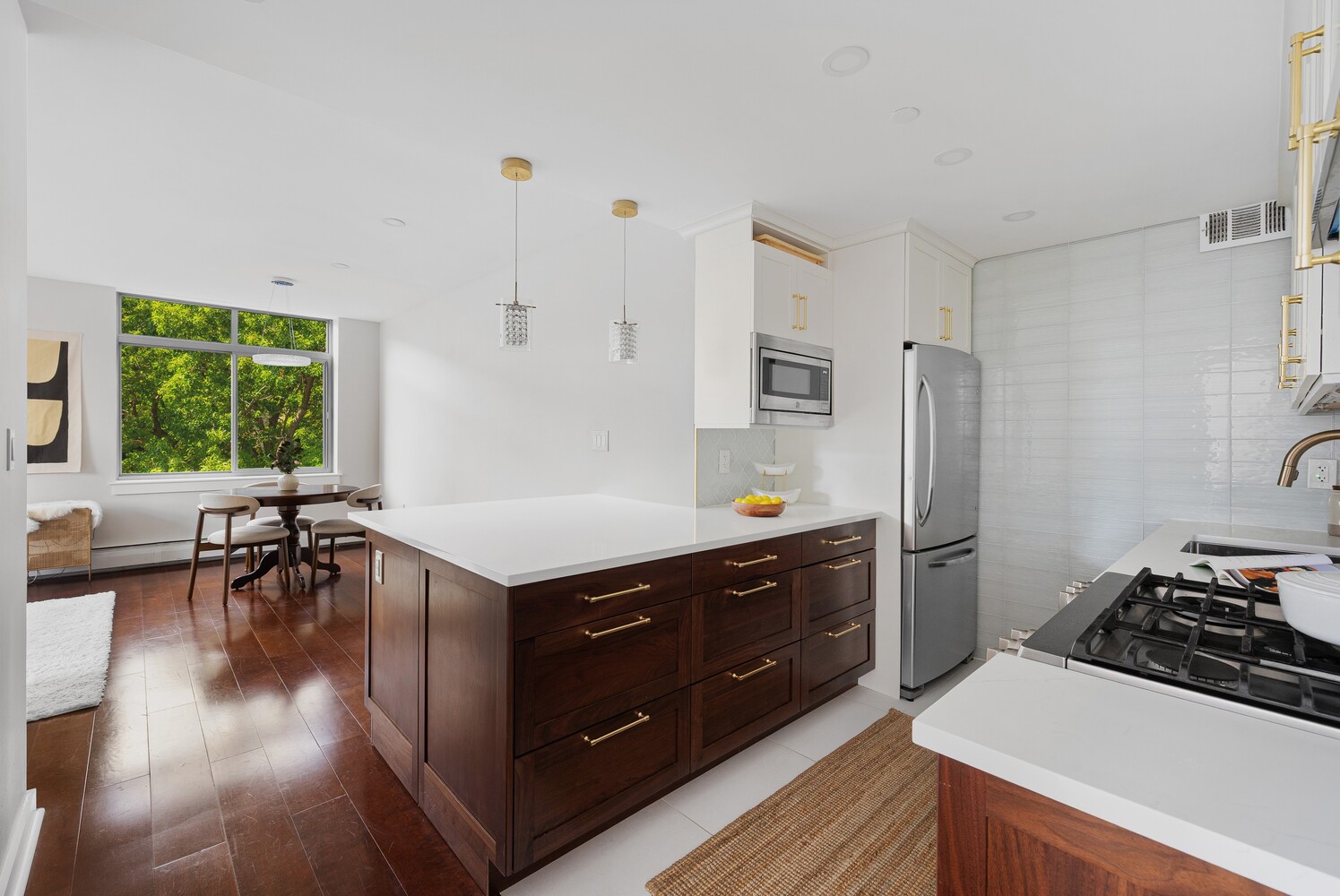 130 BRADHURST Avenue APT611