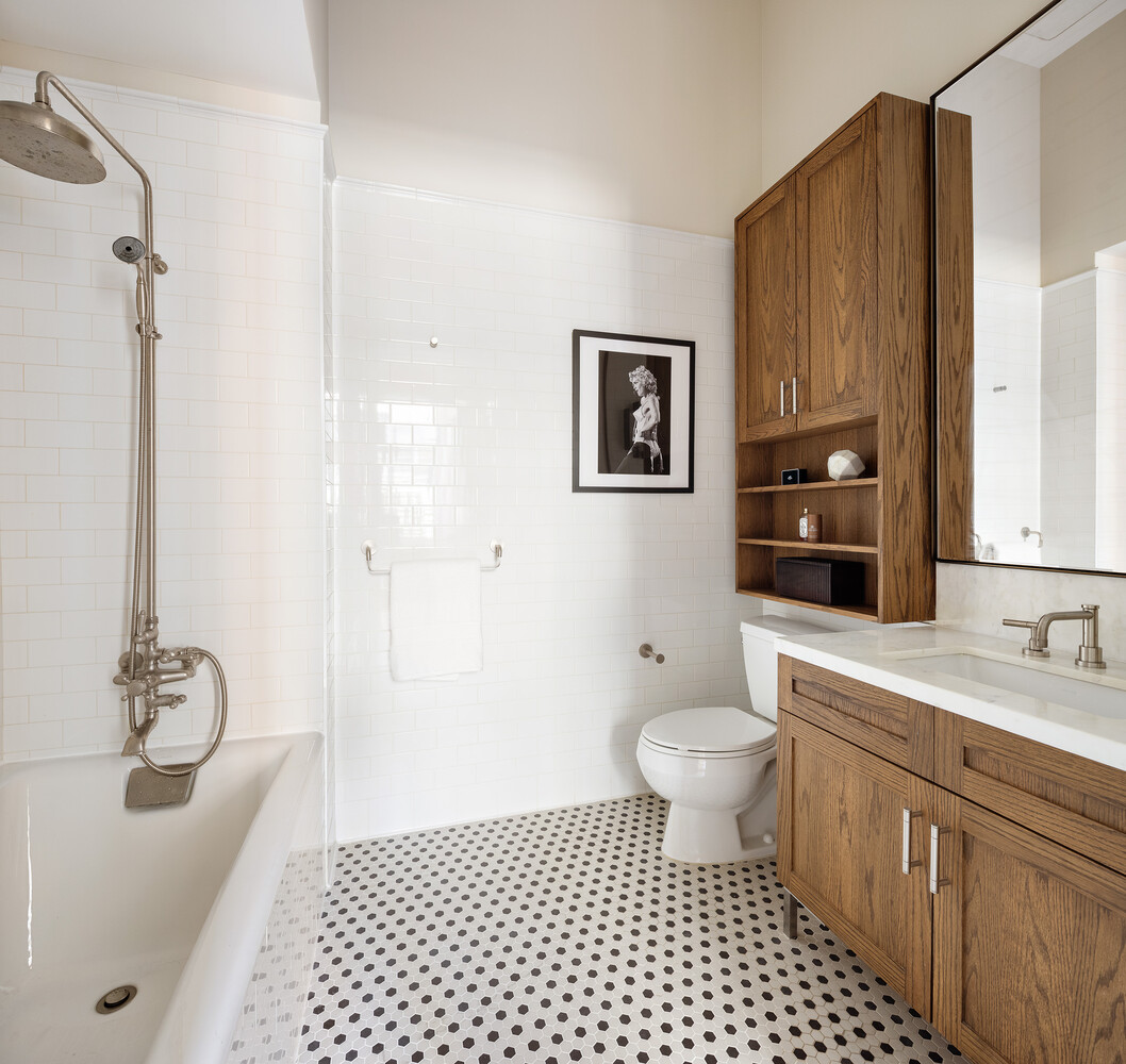 520 W 45TH Street APT4C
