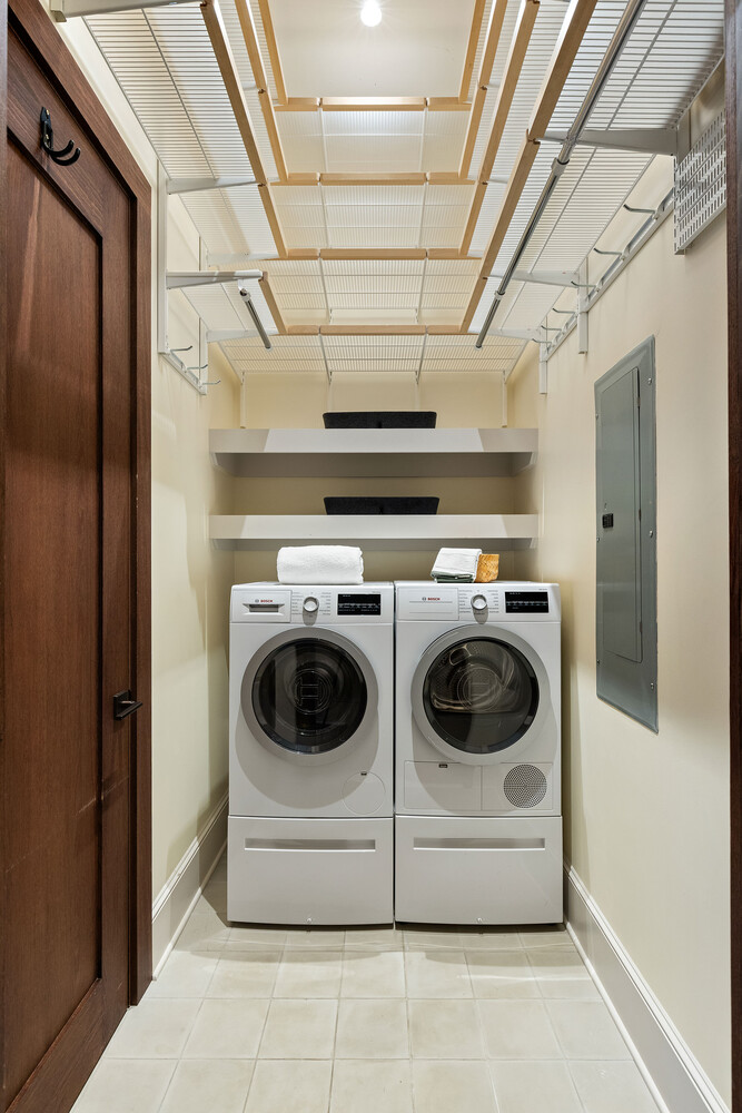 520 W 45TH Street APT4C