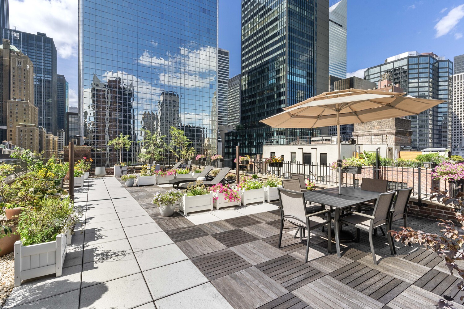 235 E 49TH Street 8C