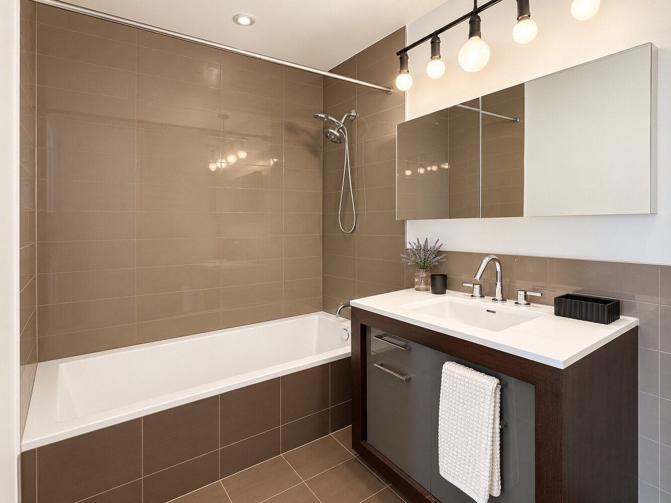 125 N 10TH Street S3I