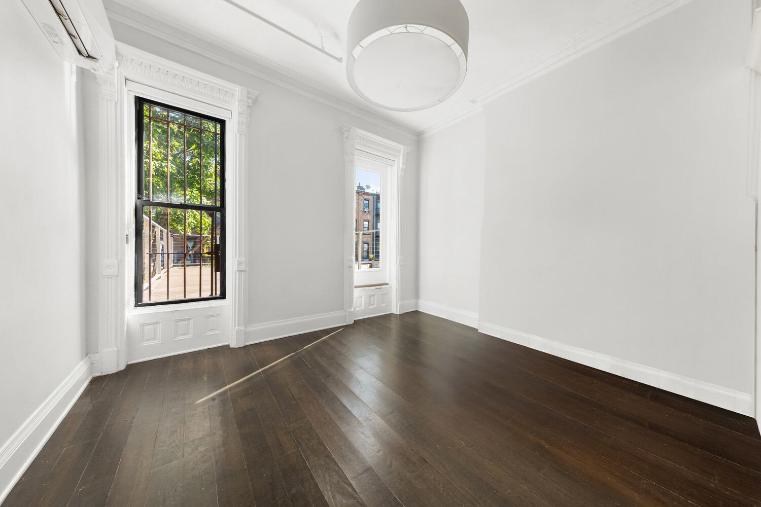 256 JEFFERSON Avenue