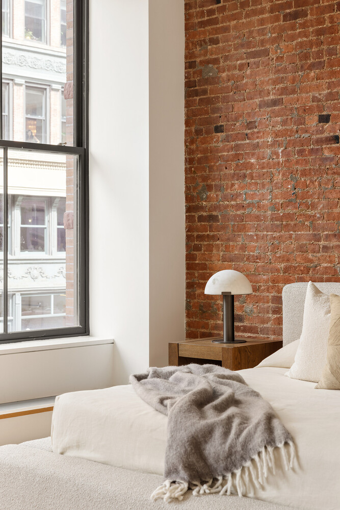 41 GREAT JONES Street MAISONETTE