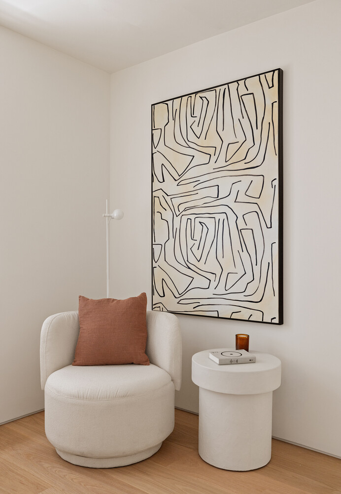41 GREAT JONES Street MAISONETTE