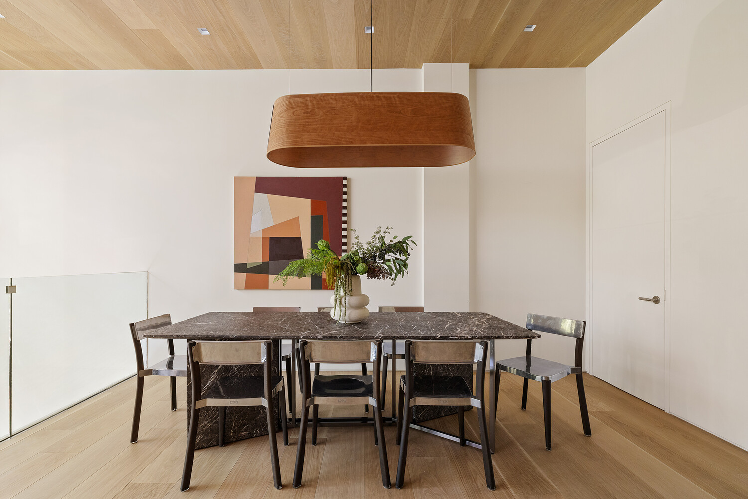 41 GREAT JONES Street MAISONETTE