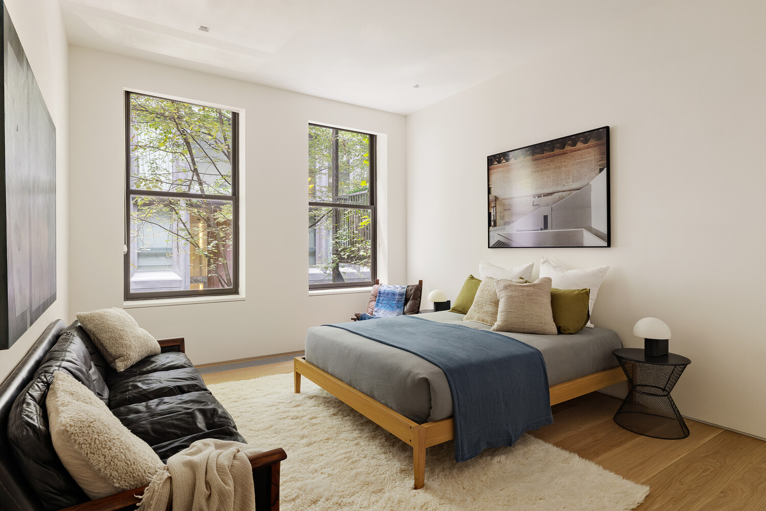 41 GREAT JONES Street MAISONETTE