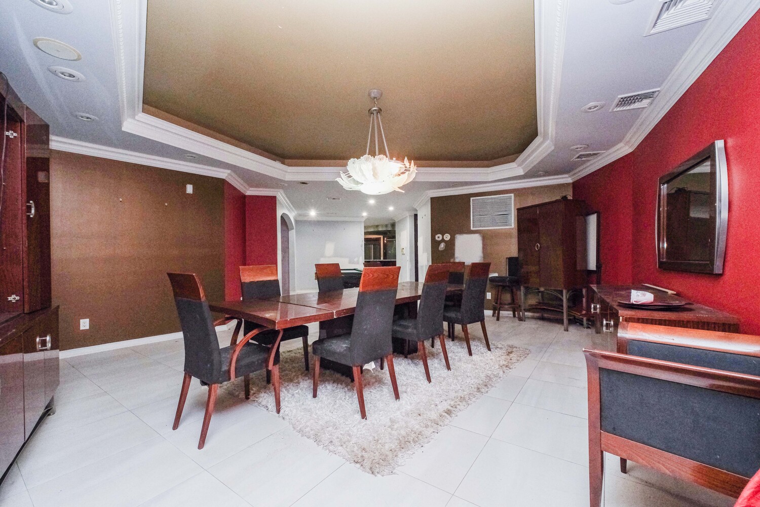 150 NICOLOSI Drive
