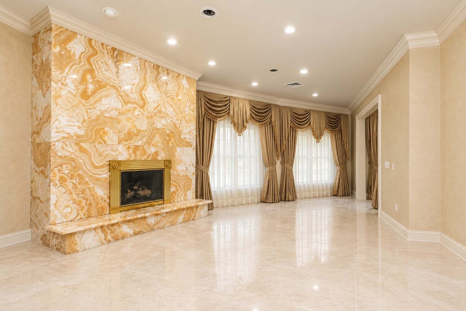 150 NICOLOSI Drive