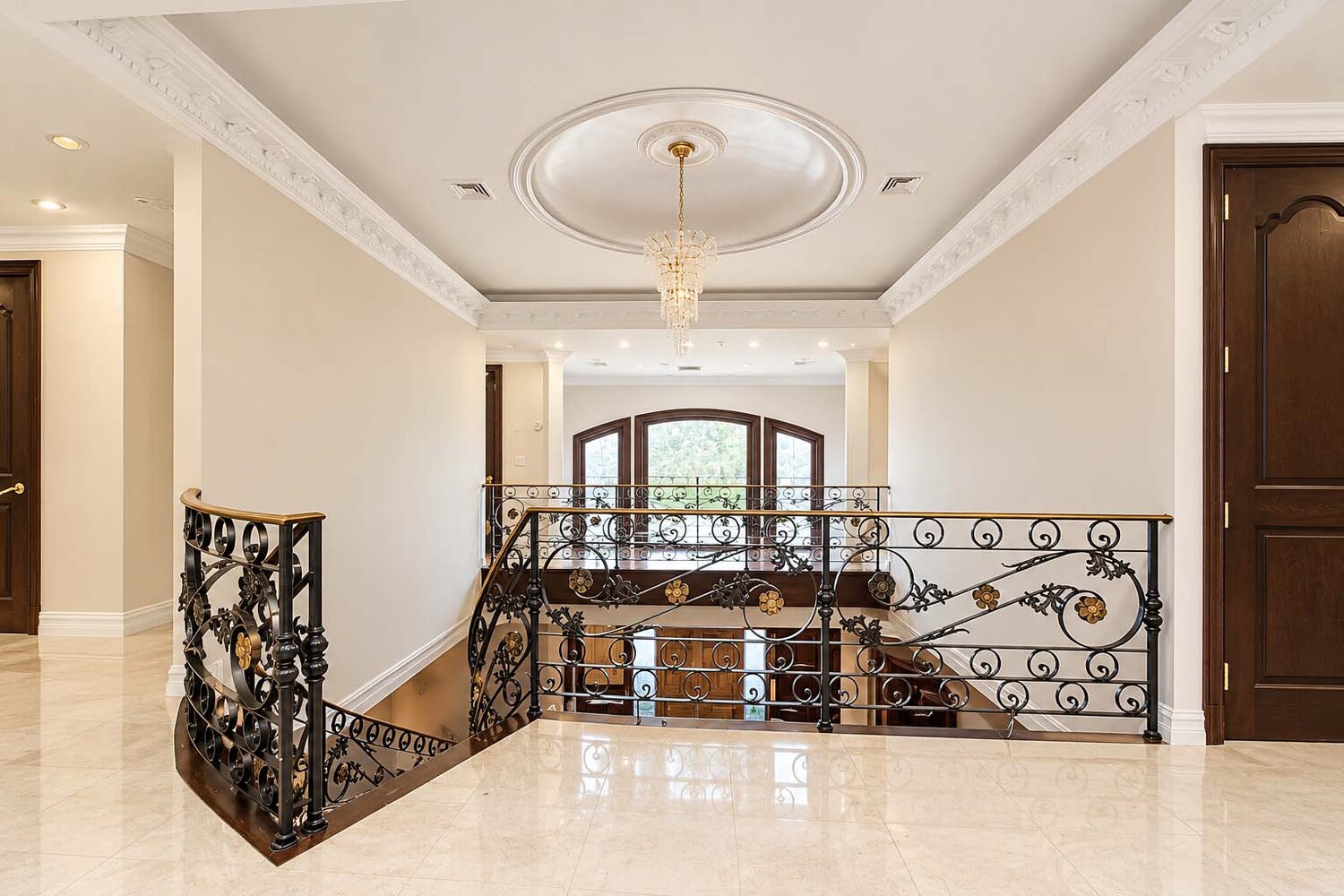 150 NICOLOSI Drive