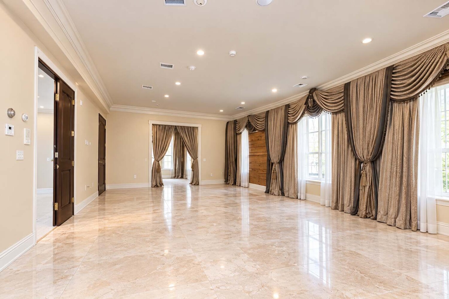 150 NICOLOSI Drive