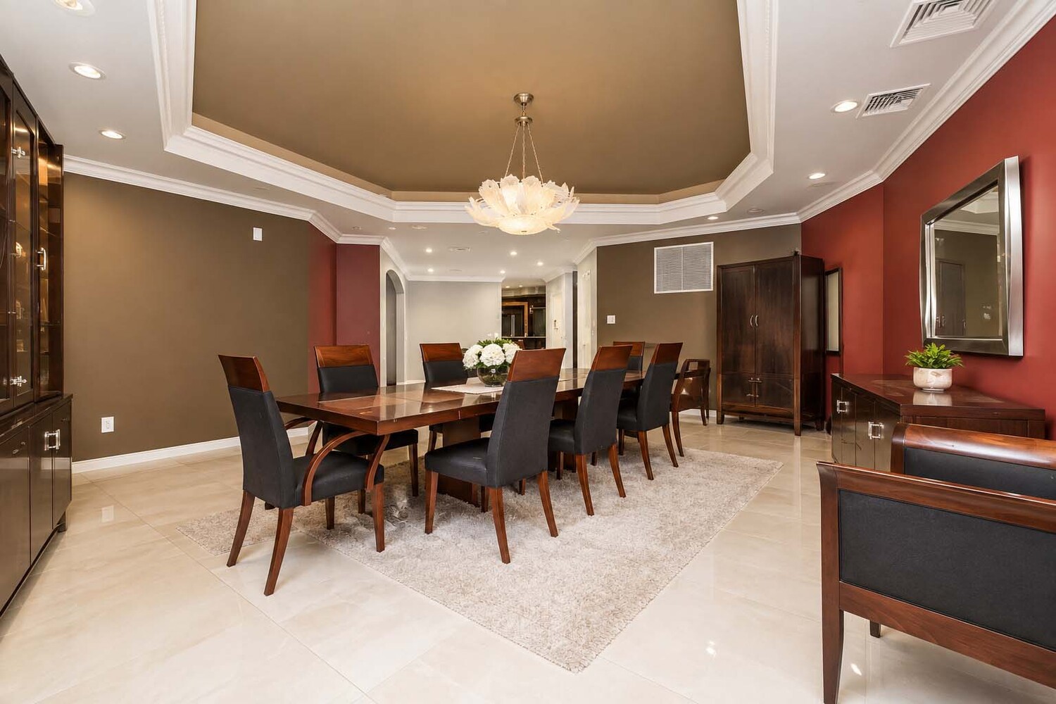 150 NICOLOSI Drive