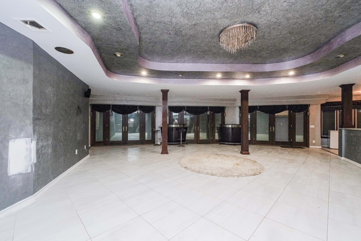 150 NICOLOSI Drive