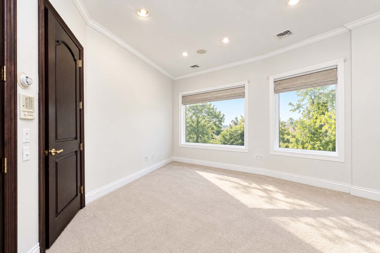 150 NICOLOSI Drive