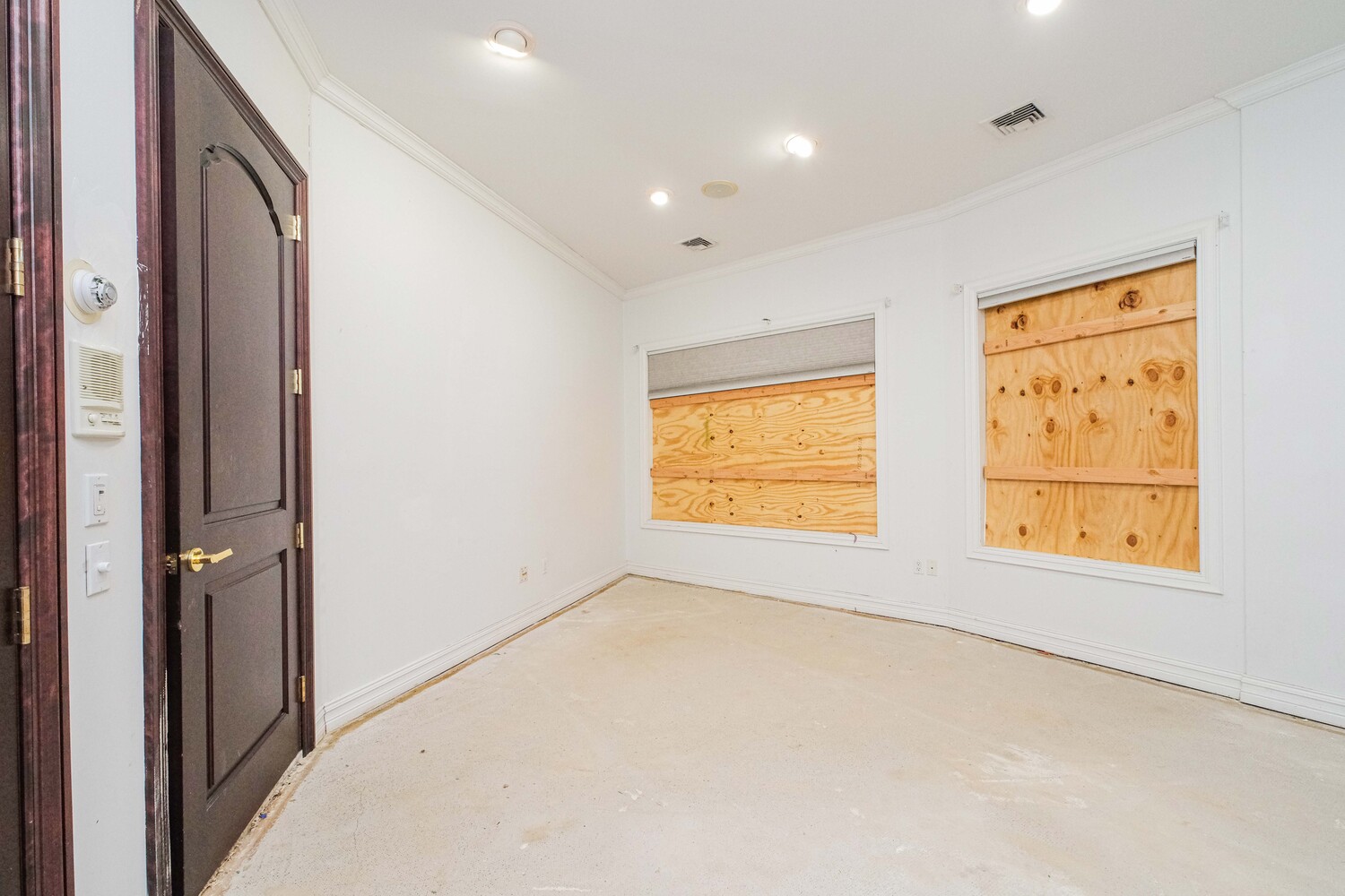 150 NICOLOSI Drive