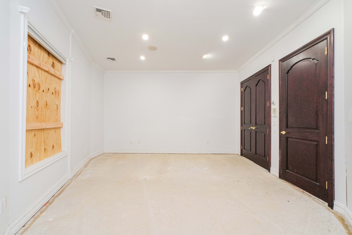 150 NICOLOSI Drive