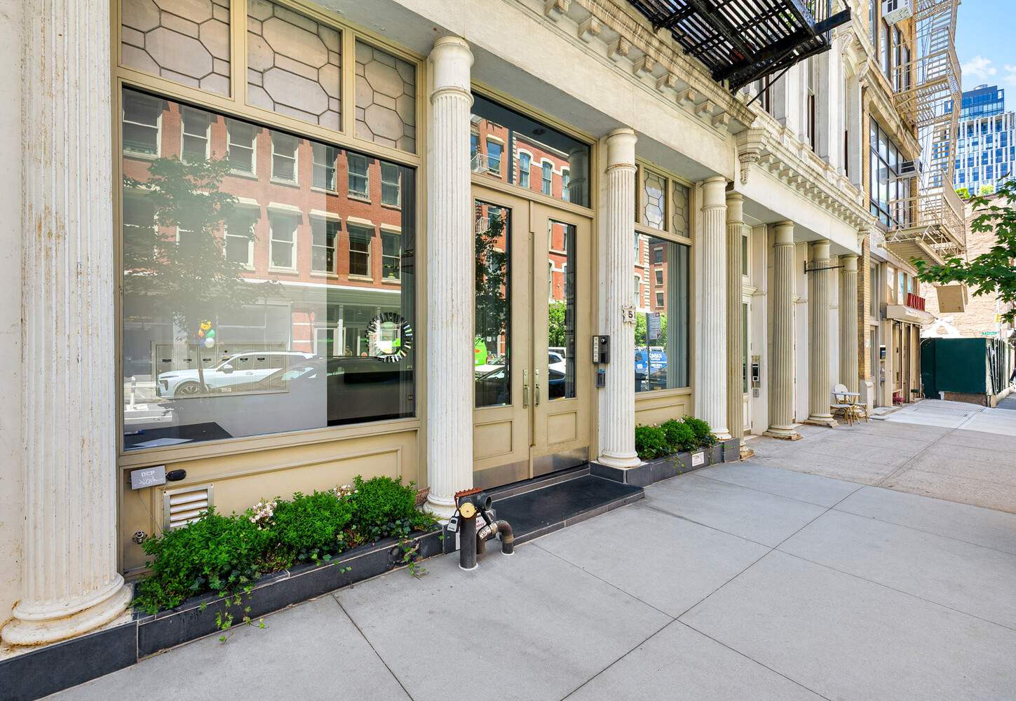 53 WARREN Street 1