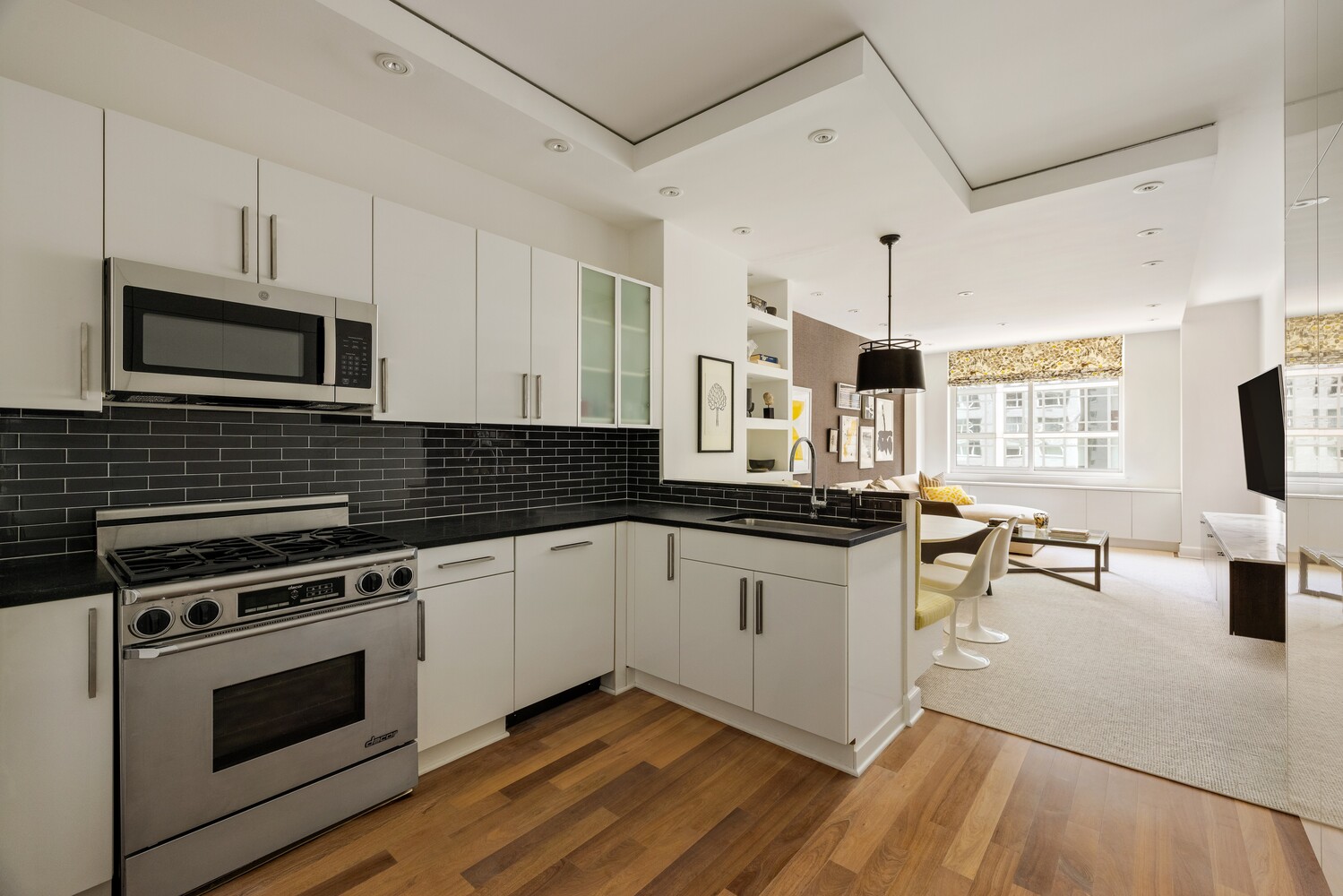 212 E 57TH Street 6C