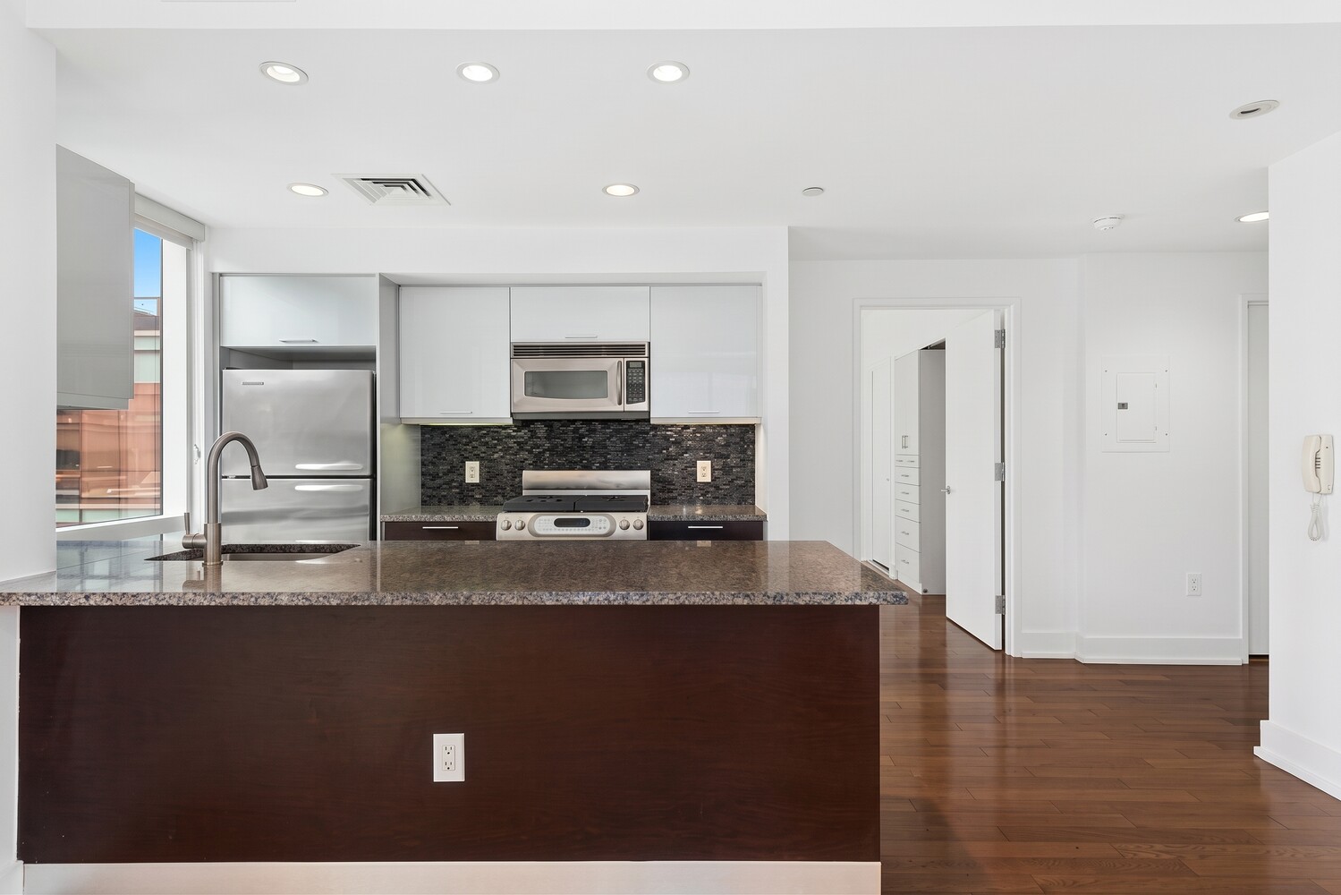 350 W 42ND Street 7G