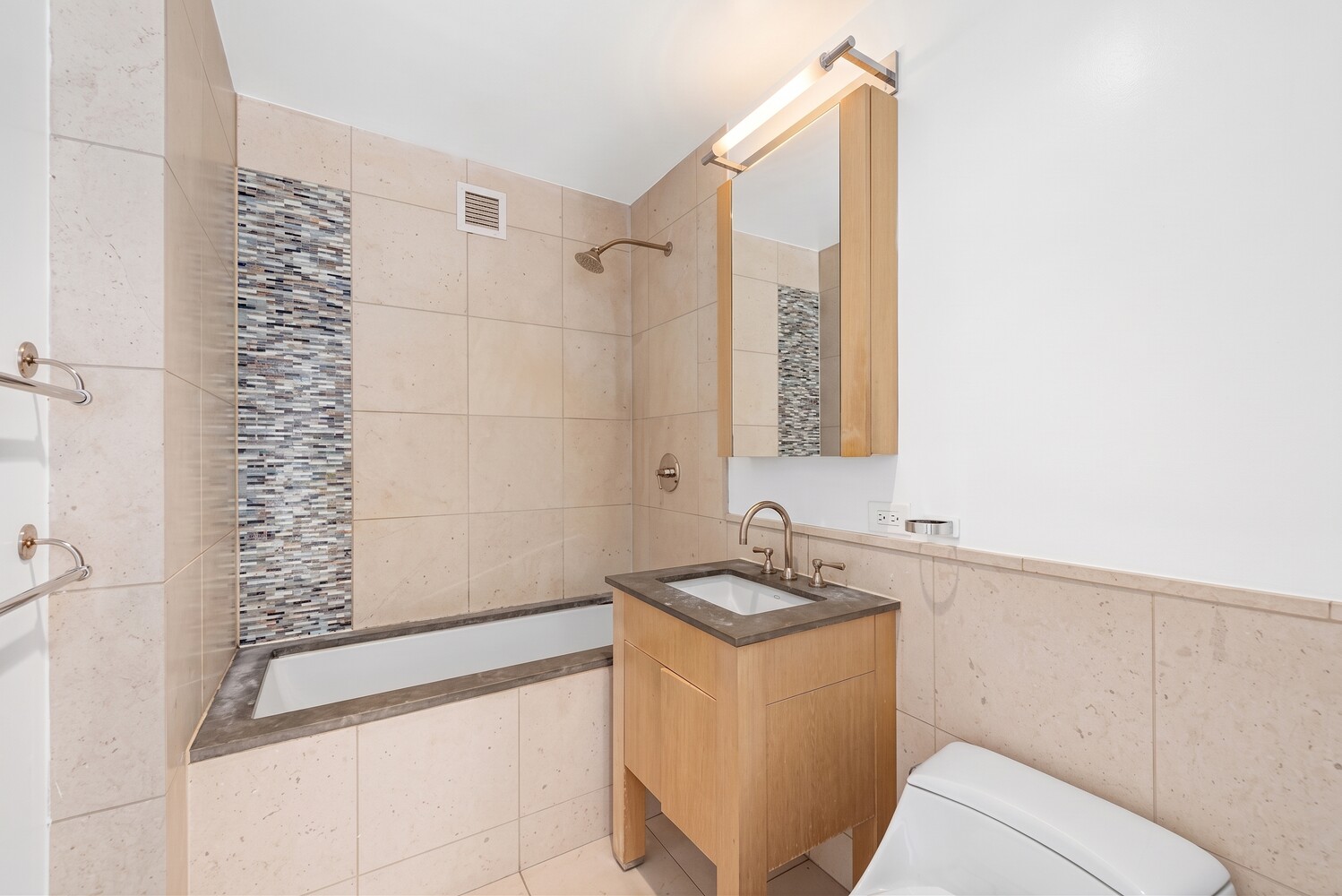 350 W 42ND Street 7G