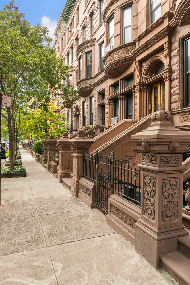 128 W 121ST Street