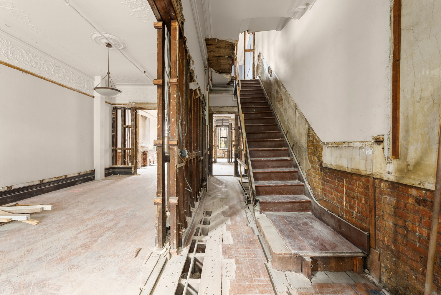 128 W 121ST Street