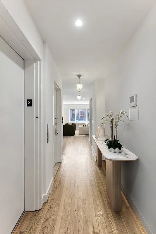 65 THOMPSON Street TWO