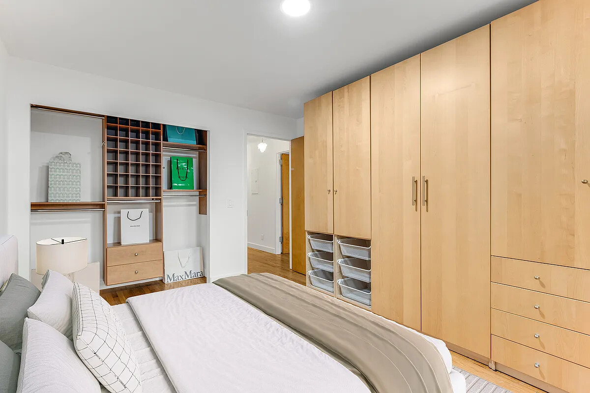 65 THOMPSON Street TWO