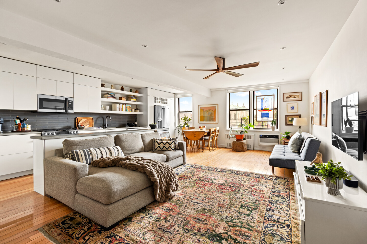275 WEBSTER Avenue 4L