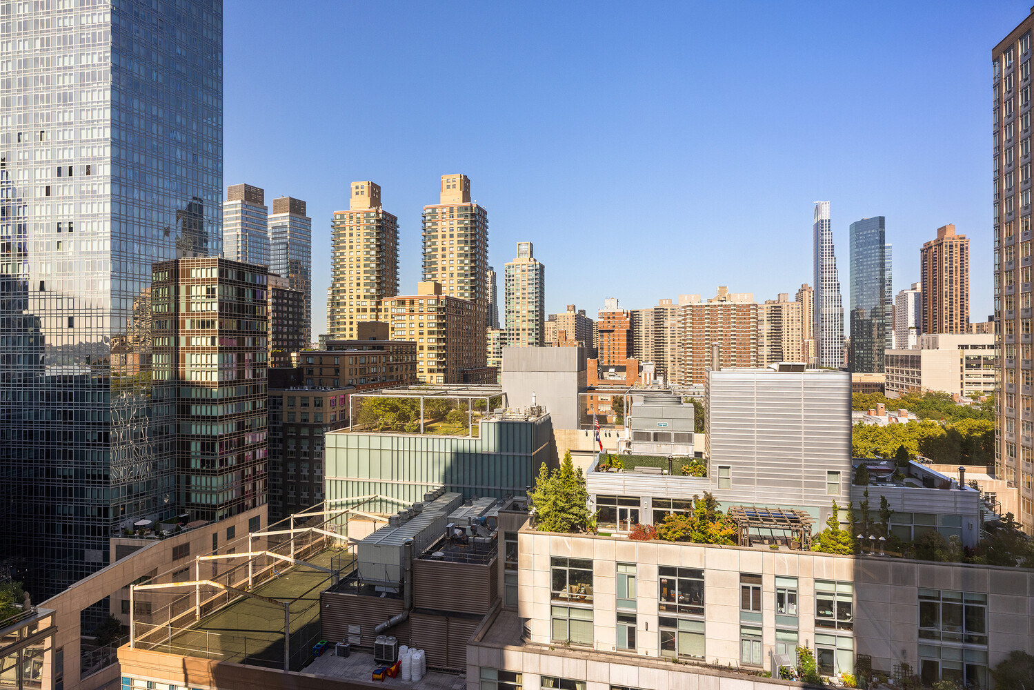 555 W 59TH Street 17B