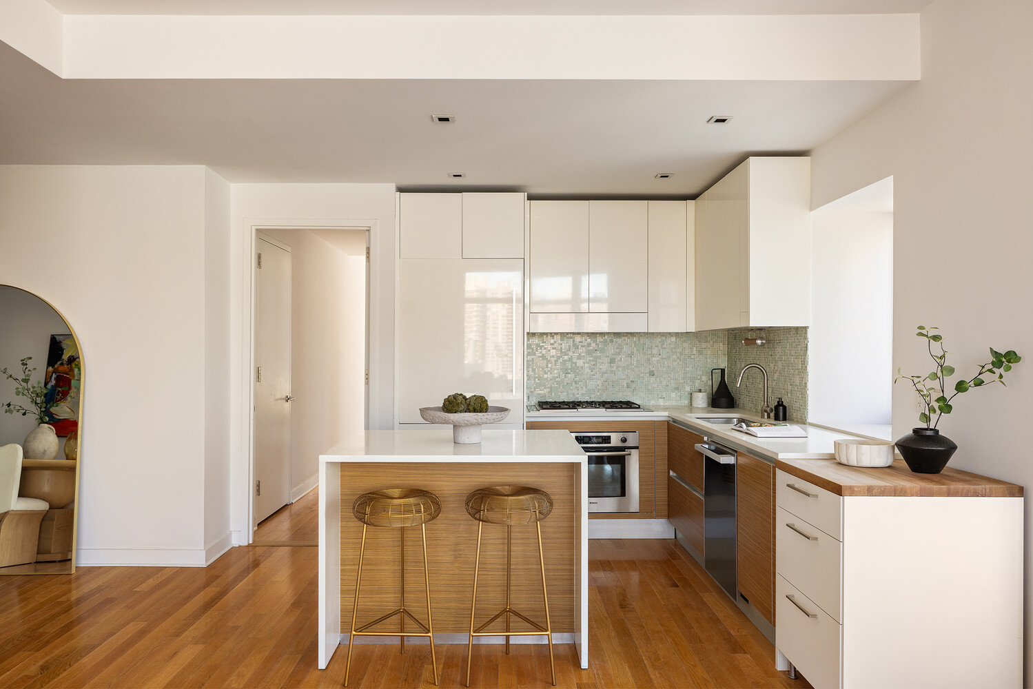 555 W 59TH Street 17B