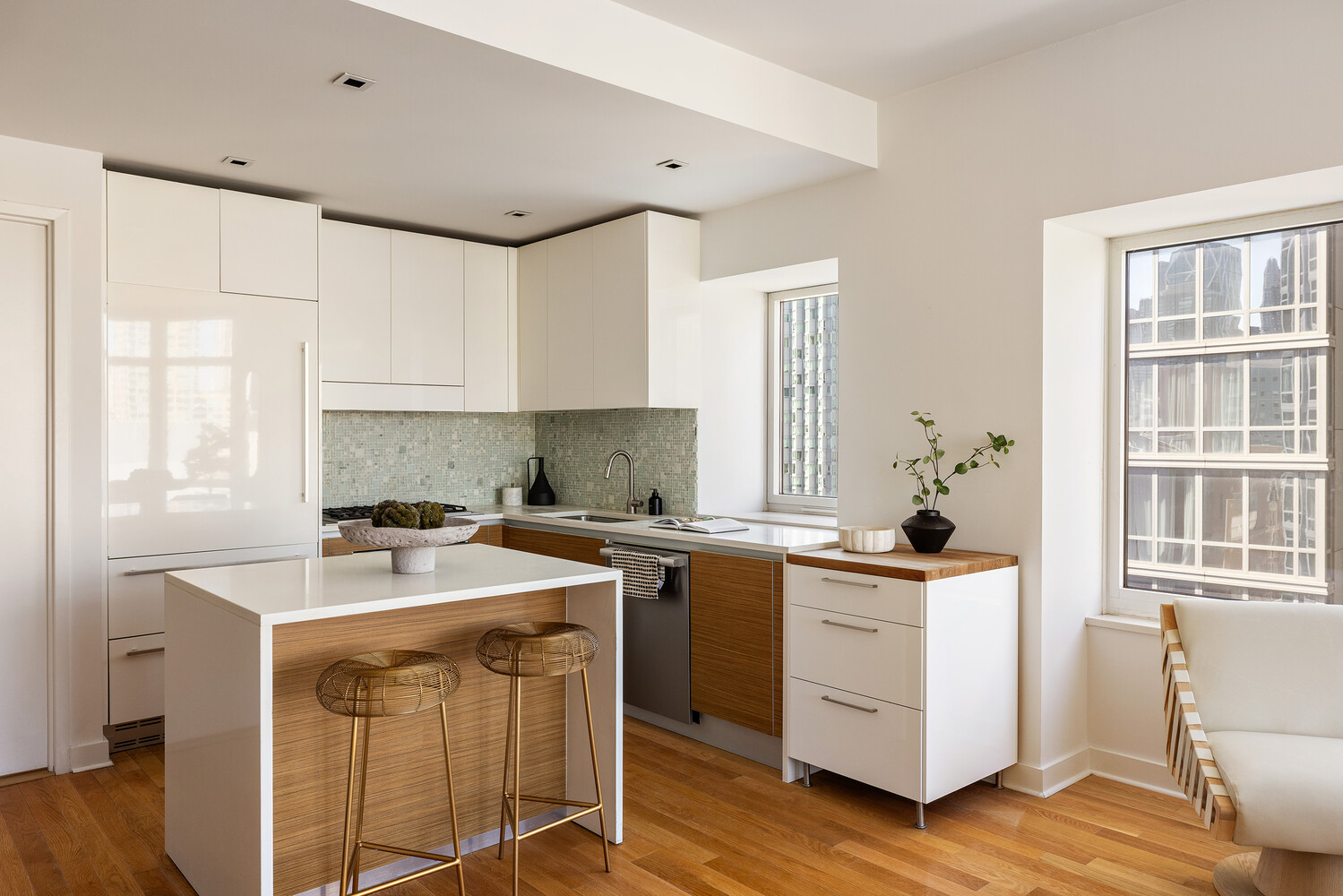 555 W 59TH Street 17B