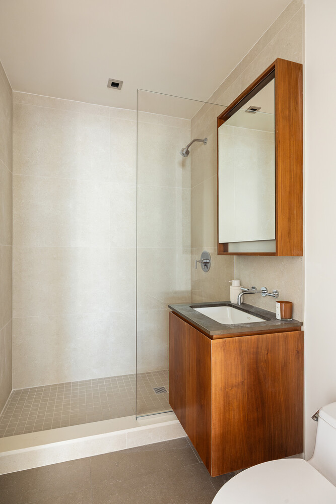 555 W 59TH Street 17B