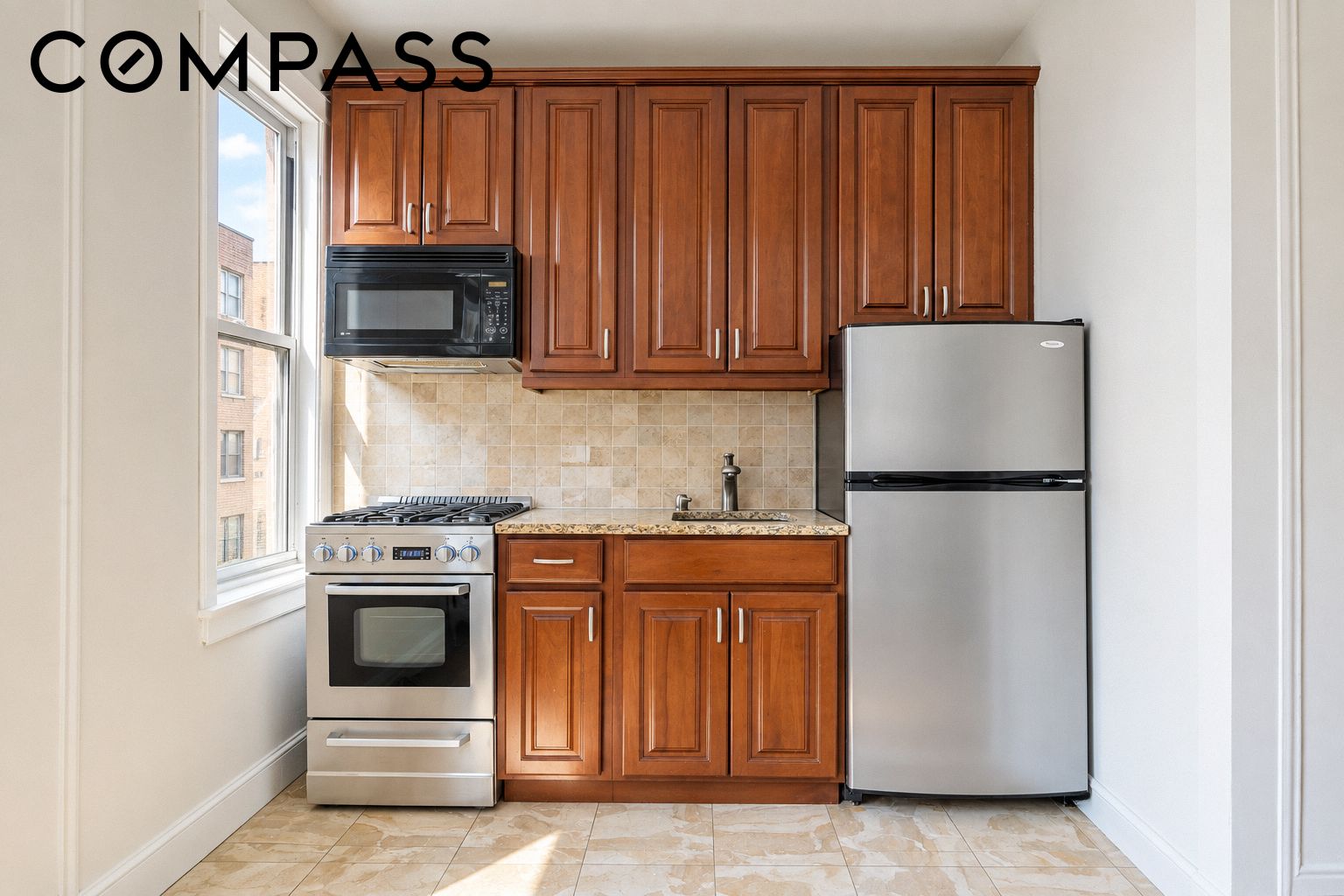 59 Pineapple Street 6L