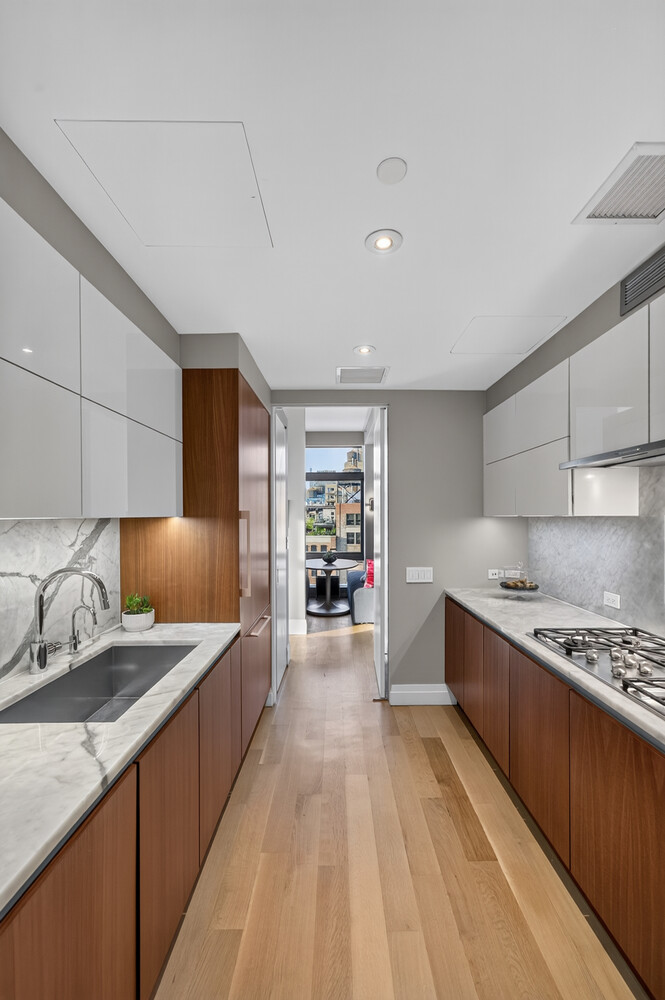 35 W 15TH Street 12A