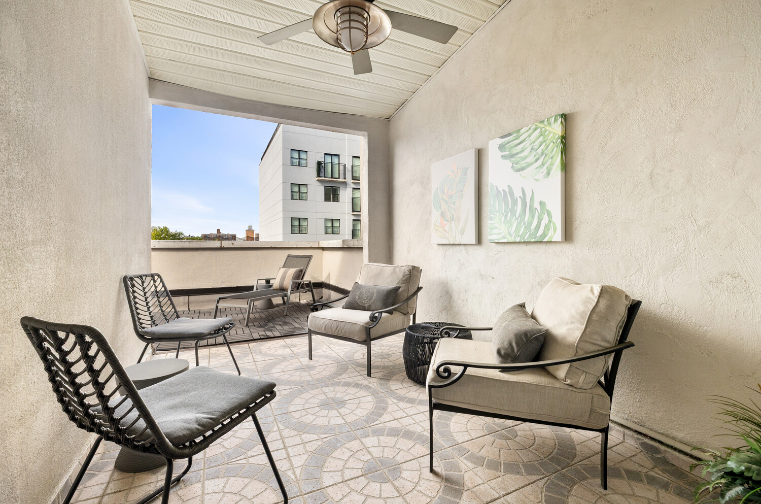 895 MYRTLE Avenue APT4B