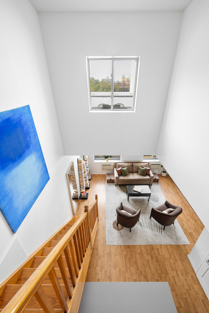 895 MYRTLE Avenue APT4B