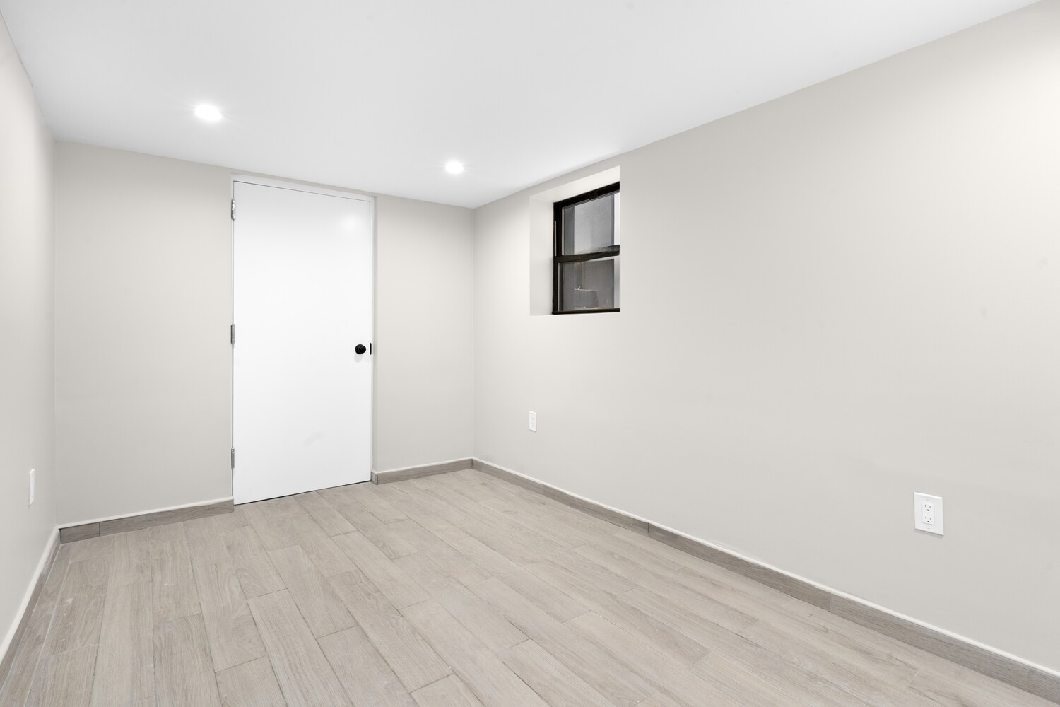 964 ST JOHNS Place 1