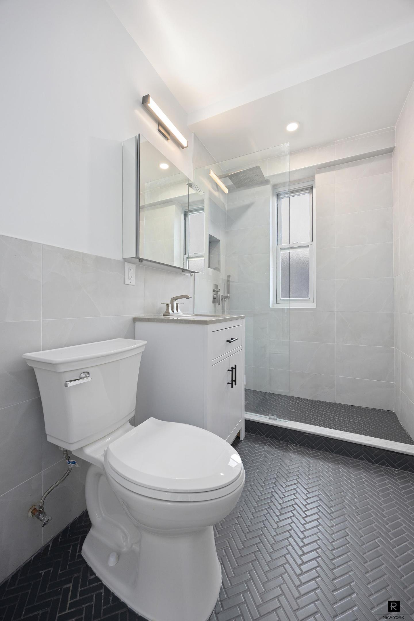 477 Fdr Drive M1602