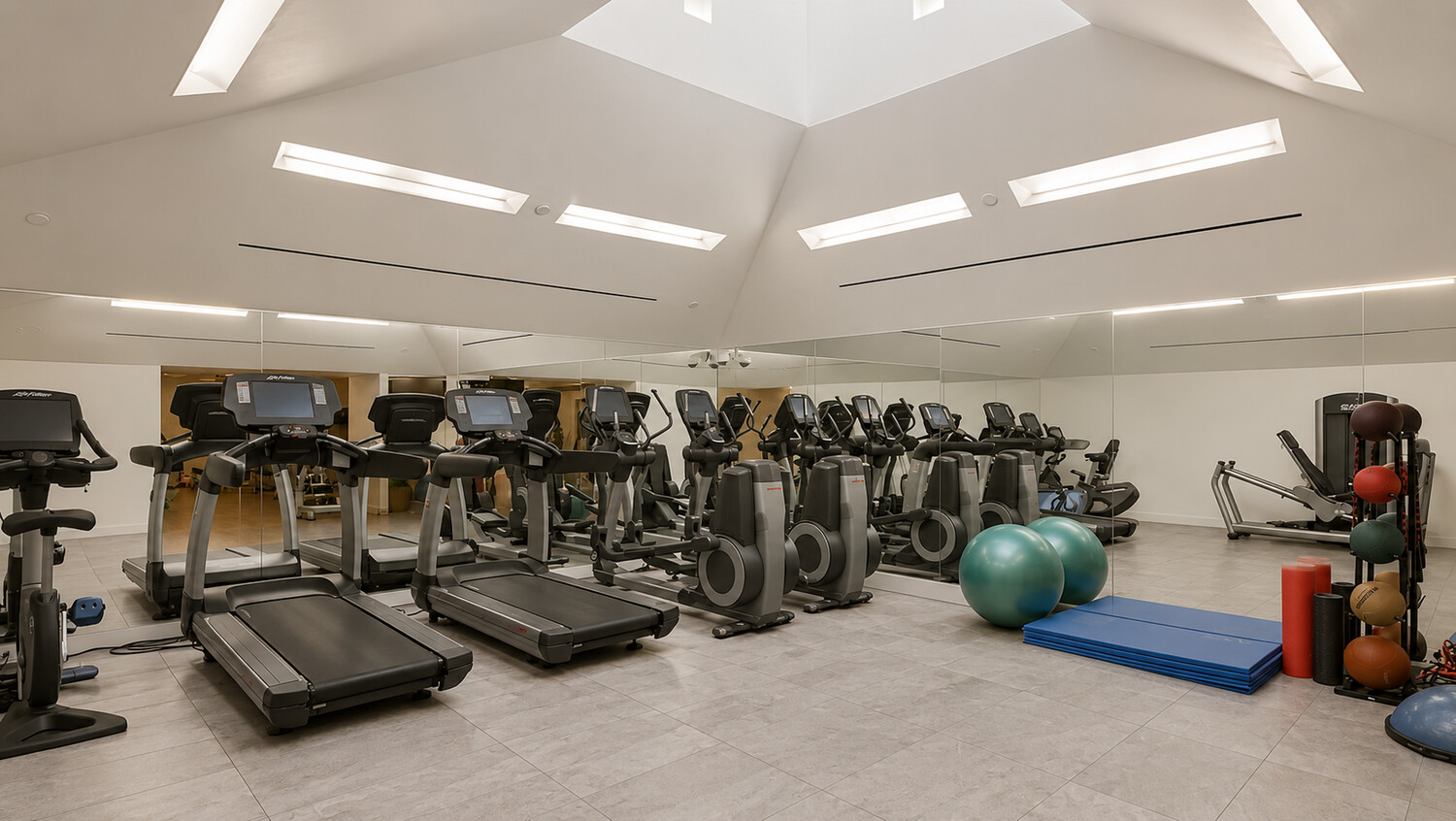 311 W BROADWAY 3G